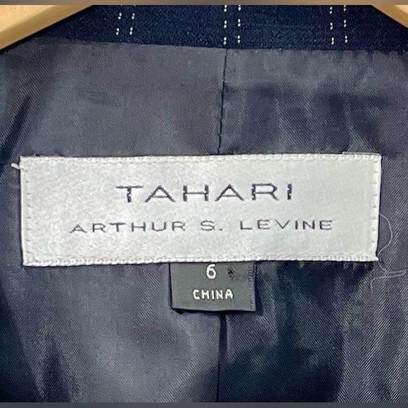 Tahari Navy Double Pinstriped Suit Jacket and Skirt Size 6 - Picture 7 of 7